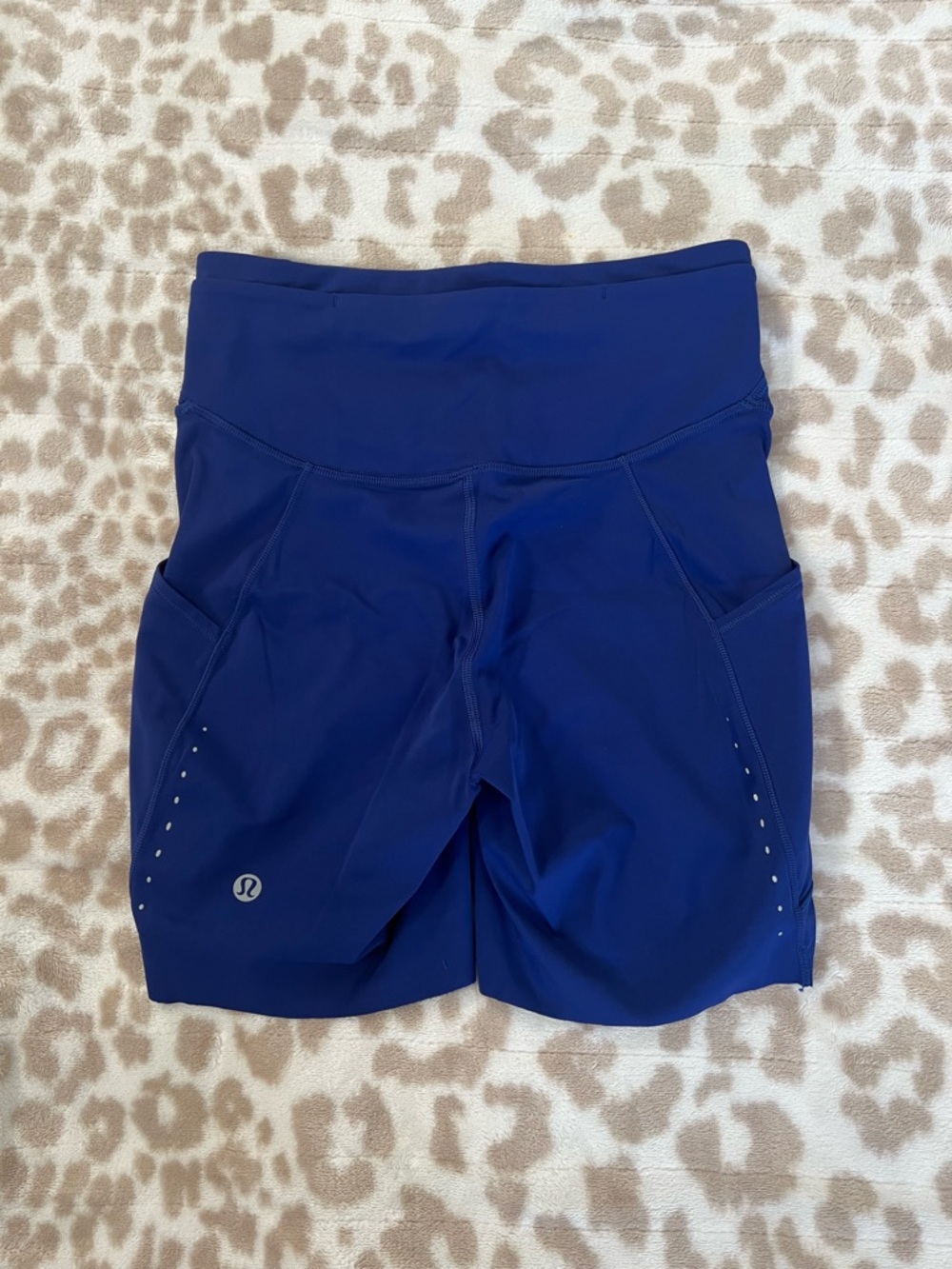Lululemon Fast and Free HR Short 6" with Pockets~Galactic Cobalt, Size 4 - Picture 2 of 6
